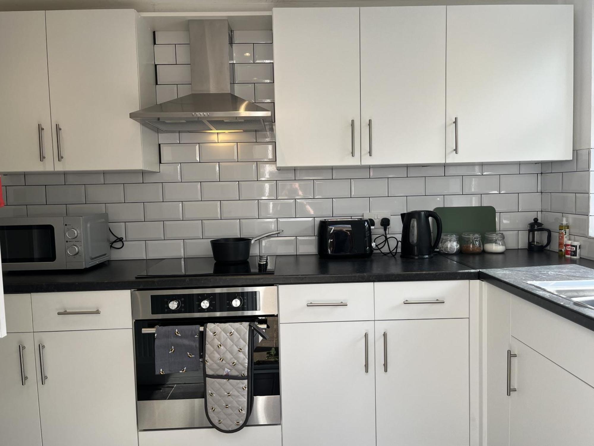 Modernised Central Wigan Townhouse Sleeps Up To 6 ภายนอก รูปภาพ